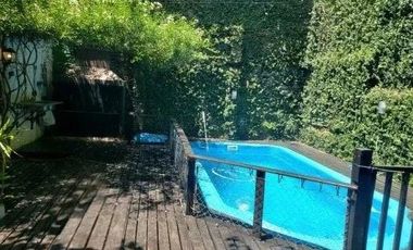 Casa en venta - 4 dormitorios 3 baños - Cochera - 300mts2 - Tolosa, La Plata