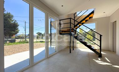 Casa en PH en  Dina Huapi a estrenar a 200 m del lago