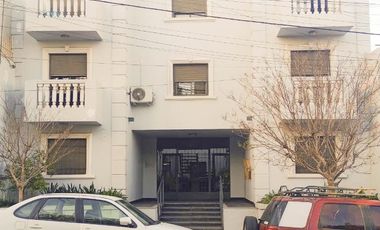 Bº Gral. Paz - 1 Dorm Living Comedor grande,  EXPENSAS BAJAS!!!!