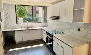 RENTA casa en condominio, recién remodelada. Lomas del Sol, Interlomas