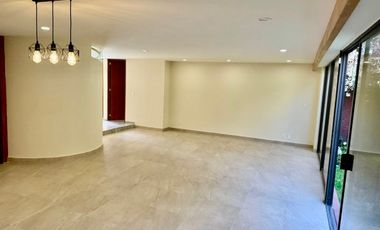 RENTA casa en condominio, recién remodelada. Lomas del Sol, Interlomas