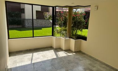 RENTA casa en condominio, recién remodelada. Lomas del Sol, Interlomas