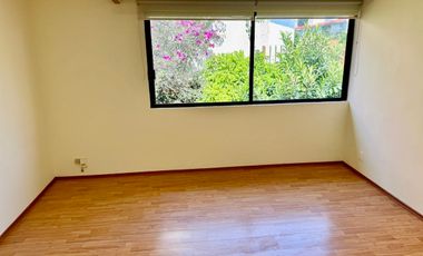 RENTA casa en condominio, recién remodelada. Lomas del Sol, Interlomas