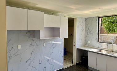 RENTA casa en condominio, recién remodelada. Lomas del Sol, Interlomas