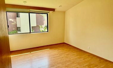 RENTA casa en condominio, recién remodelada. Lomas del Sol, Interlomas