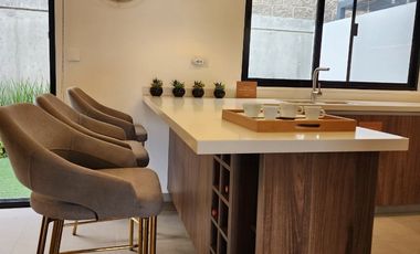 CASA EN VENTA EN PRIVADA DEL OLMO