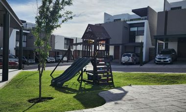 CASA EN VENTA EN PRIVADA DEL OLMO