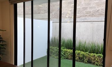 CASA EN VENTA EN PRIVADA DEL OLMO