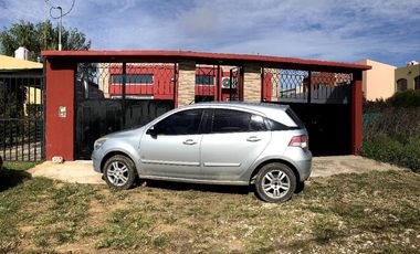 Casa en venta - 3 dormitorios 1 baño - Cocheras - 376mts2 - Villa Parque Sicardi