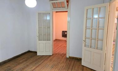 PH en alquiler - 2 Dormitorios 1 Baño - La Plata