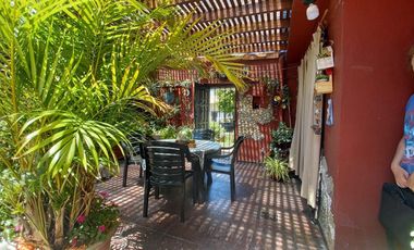 Casa en venta - 4 Dormitorios 2 Baños - 180Mts2 - Avellaneda