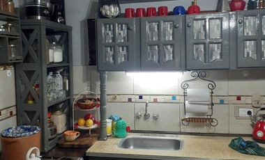 Casa en venta - 4 Dormitorios 2 Baños - 180Mts2 - Avellaneda