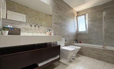 Casa en venta en la Lomada de Pilar, Pilar - 4 Ambientes