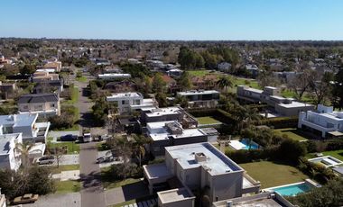 Casa en venta en la Lomada de Pilar, Pilar - 4 Ambientes