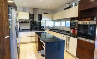 Casa en venta en la Lomada de Pilar, Pilar - 4 Ambientes