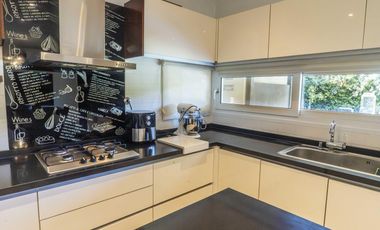 Casa en venta en la Lomada de Pilar, Pilar - 4 Ambientes