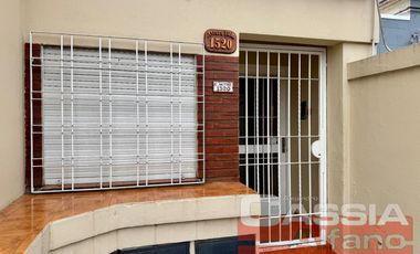 DEPARTAMENTO 3 AMBIENTES MUY LUMINOSO, EN PRIMER PISO, SUPER AMPLIO