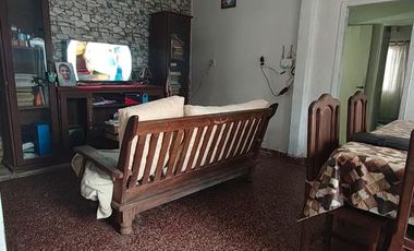 CASA 3 AMBIENTES VENTA EN Jose Leon Suarez 1975 (REMEDIOS DE ESCALADA)