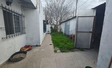 CASA 3 AMBIENTES VENTA EN Jose Leon Suarez 1975 (REMEDIOS DE ESCALADA)