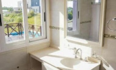 Casa en venta - 4 Dormitorios 7 Baños - Pinamar