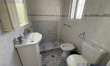 Alquiler Casa Uso Profesional y Comercial!!!