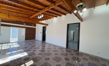 Alquiler Casa Uso Profesional y Comercial!!!