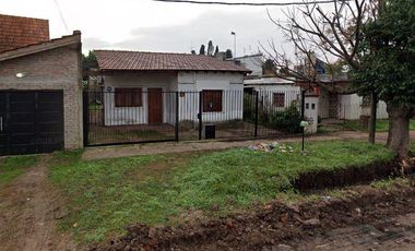 Casa en venta 2 dormitorios 1 baño 120mts2- Juan Maria Gutierrez