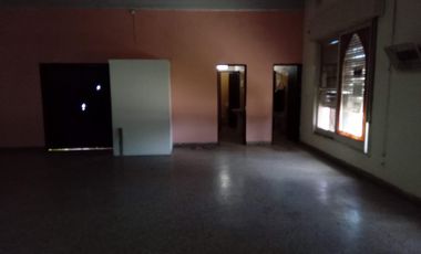 Local  sobre Avenida Equiza en  venta en G. Catan