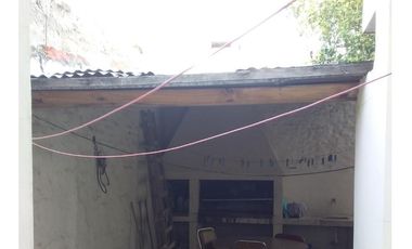 Casas en venta - 4 Dormitorios 3 Baños 1 Cochera 1 Local - Gonzalez Catan, La Matanza