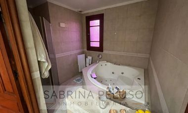 VENTA Casa 5amb Barrio Cerrado El Casco de Moreno