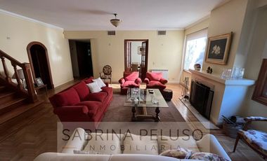 VENTA Casa 5amb Barrio Cerrado El Casco de Moreno