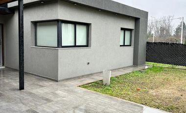 Casa en venta - 3 Dormitorios 3 Baños - Ibarlucea