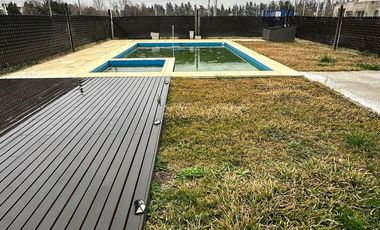 Casa en venta - 3 Dormitorios 3 Baños - Ibarlucea