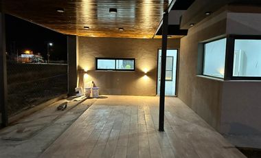 Casa en venta - 3 Dormitorios 3 Baños - Ibarlucea