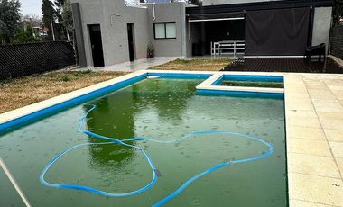 Casa en venta - 3 Dormitorios 3 Baños - Ibarlucea