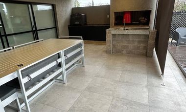 Casa en venta - 3 Dormitorios 3 Baños - Ibarlucea