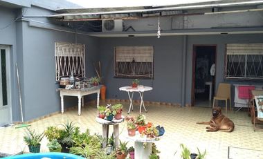 PH en venta - 3 dormitorios 1 baño - 148mts2 - Quilmes