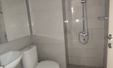 Disewakan Apartemen Anderson Minimalis Mewah Lantai 10 Pakuwon Mall