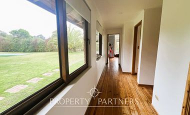 Hermosa Casa en ubicación privilegiada, futuro sector comercial.