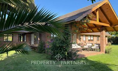 Hermosa Casa en ubicación privilegiada, futuro sector comercial.