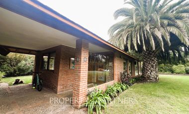 Hermosa Casa en ubicación privilegiada, futuro sector comercial.