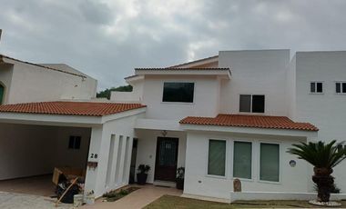 Casa en condominio en renta en Bosquencinos, Monterrey, NL