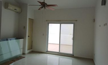 Casa en condominio en renta en Bosquencinos, Monterrey, NL