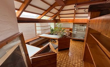 Casa en venta con piscina - Cumbayá Reservorio de agua