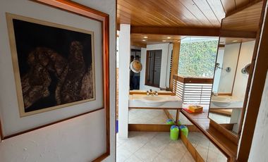 Casa en venta con piscina - Cumbayá Reservorio de agua