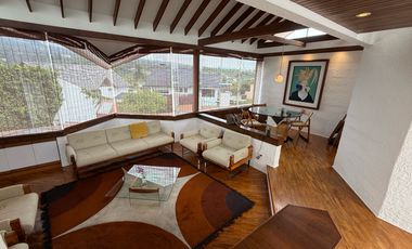 Casa en venta con piscina - Cumbayá Reservorio de agua