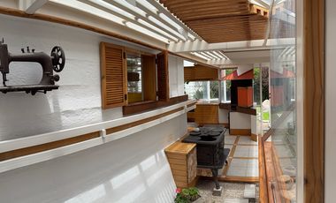 Casa en venta con piscina - Cumbayá Reservorio de agua