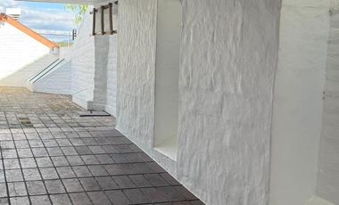 Casa en venta con piscina - Cumbayá Reservorio de agua