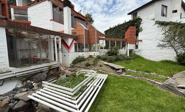 Casa en venta con piscina - Cumbayá Reservorio de agua