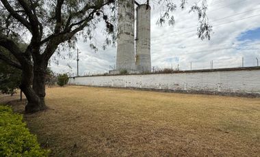 Casa en venta con piscina - Cumbayá Reservorio de agua